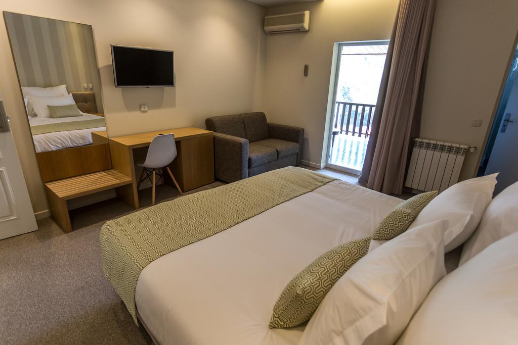 Adelaide Hotel Geres Luaran gambar