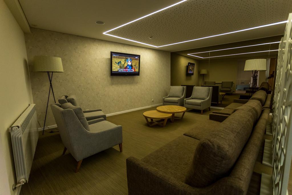 Adelaide Hotel Geres Luaran gambar