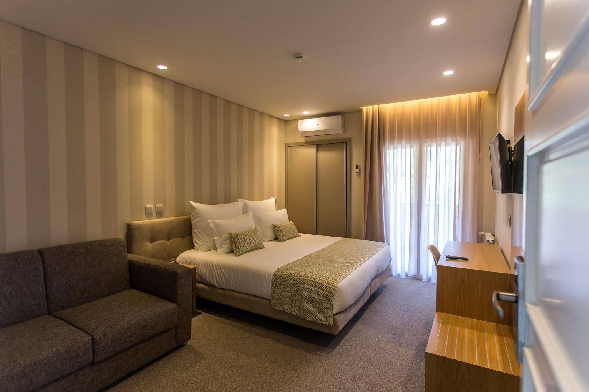 Adelaide Hotel Geres Luaran gambar