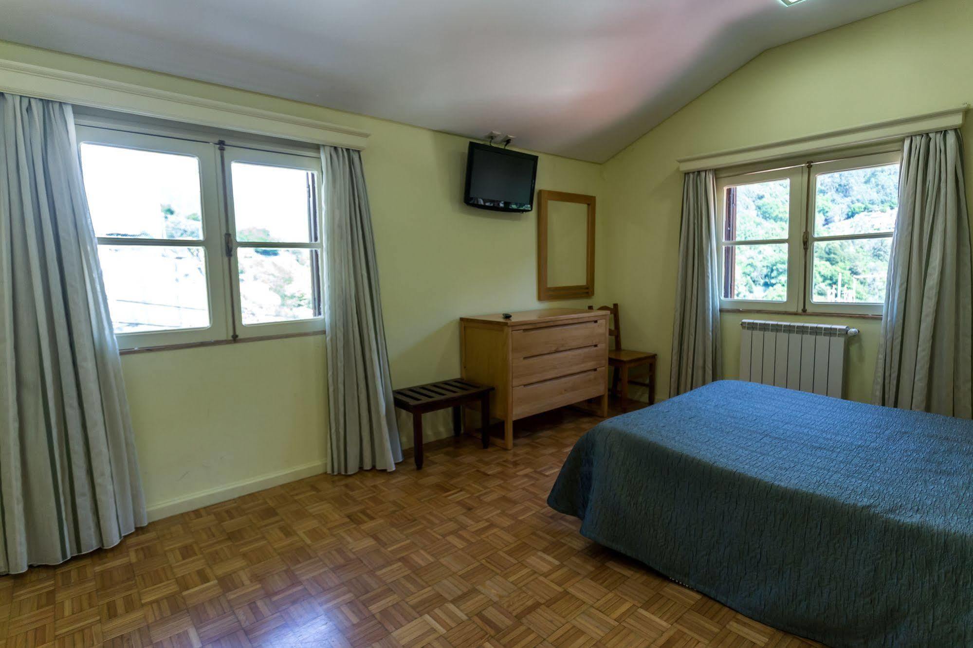 Adelaide Hotel Geres Luaran gambar
