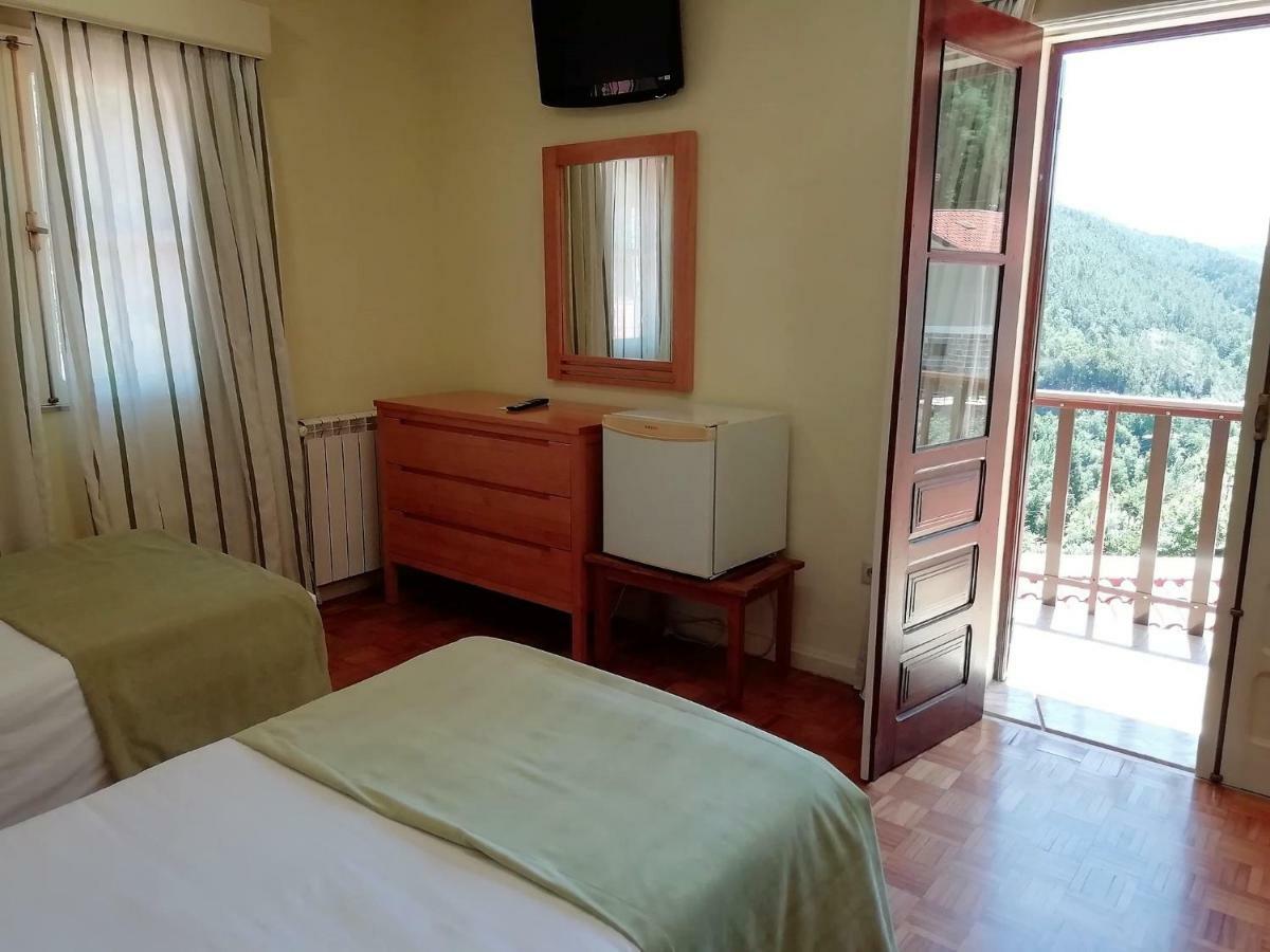 Adelaide Hotel Geres Luaran gambar
