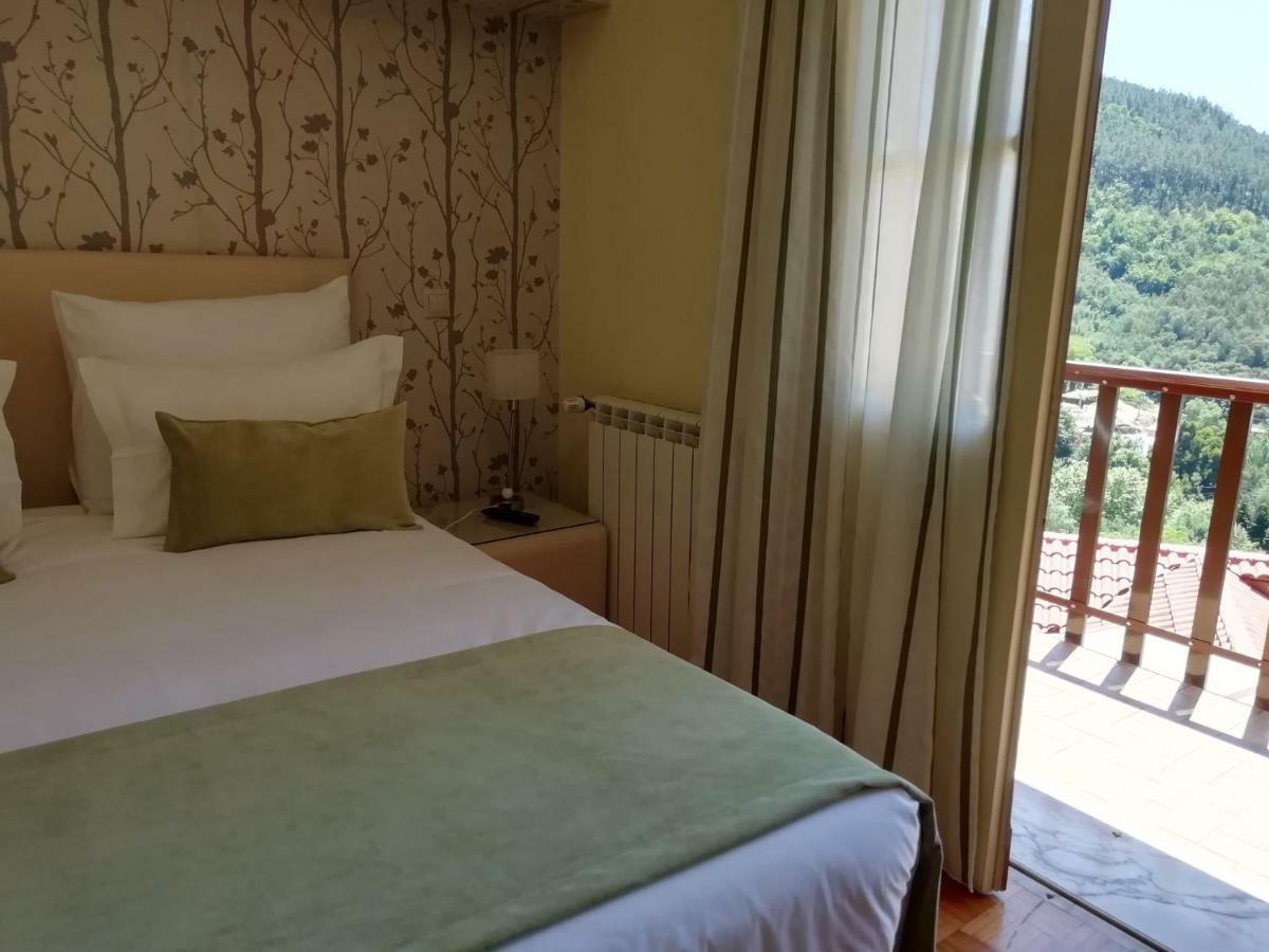 Adelaide Hotel Geres Luaran gambar