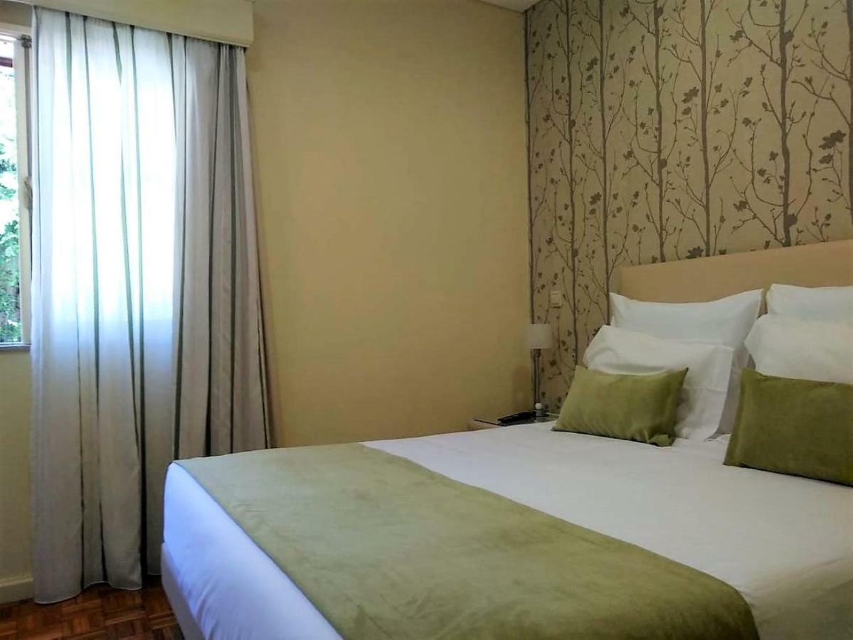 Adelaide Hotel Geres Luaran gambar