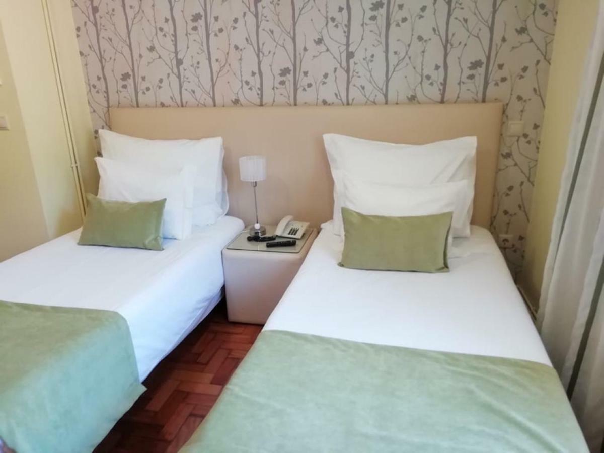 Adelaide Hotel Geres Luaran gambar