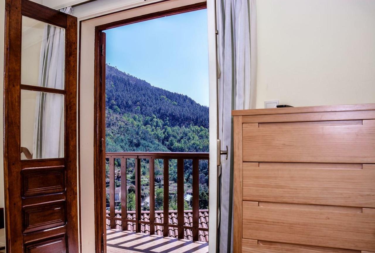 Adelaide Hotel Geres Luaran gambar